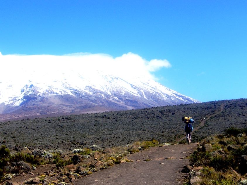 Viaje trekking Kilimanjaro ruta Marangu