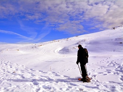 Deporte invernal a pie en Bulgaria Raquetas de nieve