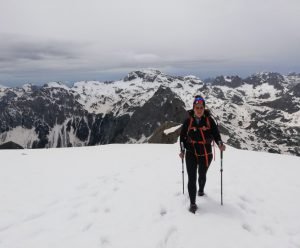 Patricia una montañera de trekking en Albania